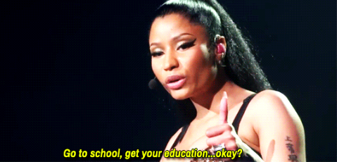 Nicki uppmuntrar sina fans att utbilda sig. 